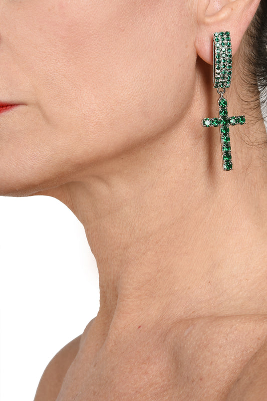 ADDICTED2 - Orecchini a perno con la croce Swarovski color smeraldo
